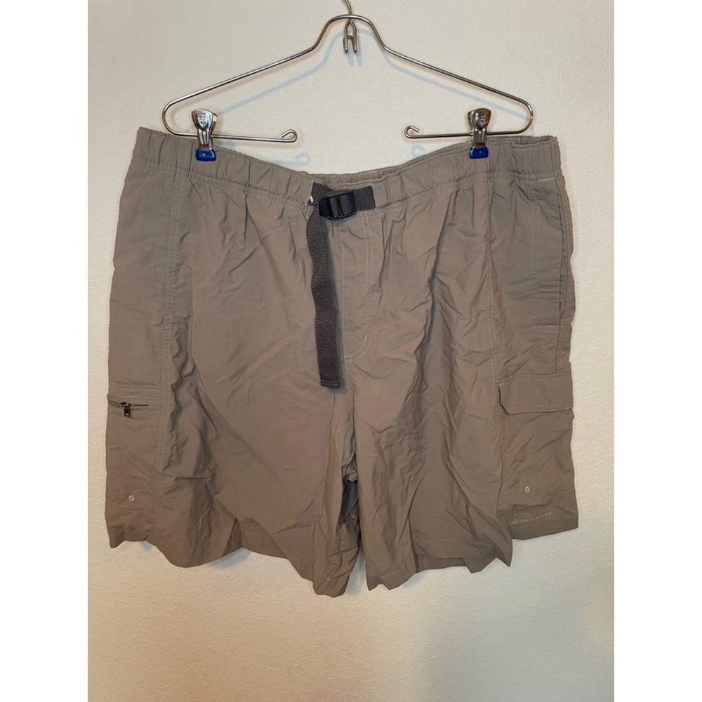 Men’s Columbia outdoor fishing, swim shorts, khaki with belt